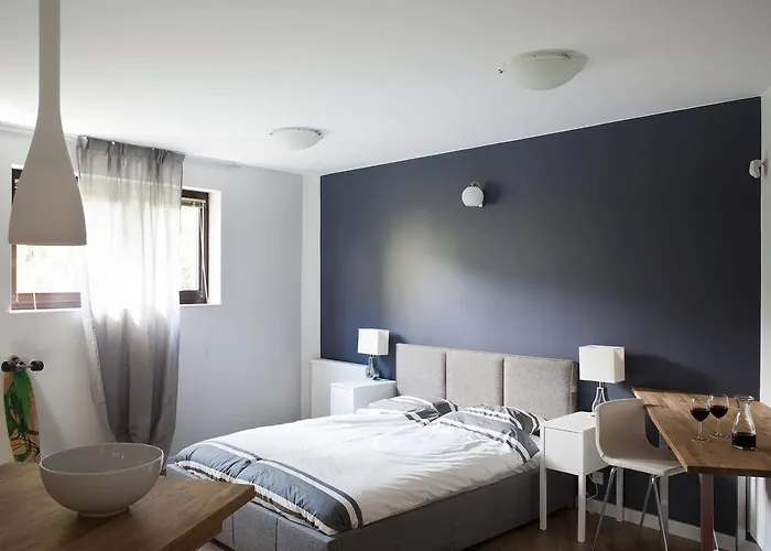 Bc 1957 Апартаменти *